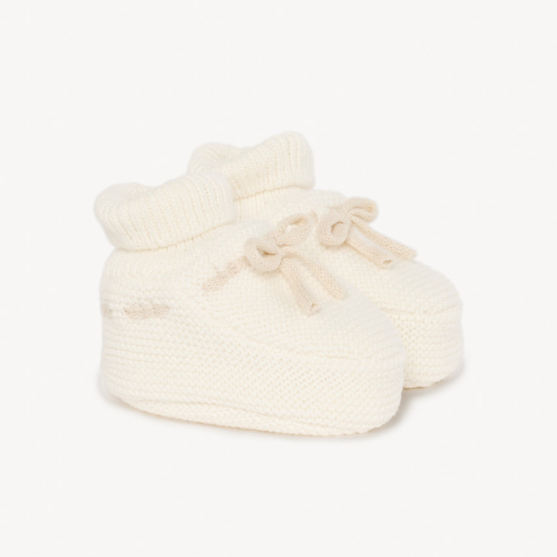 Chaussons en tricot avec nœuds décoratifs pour bébé