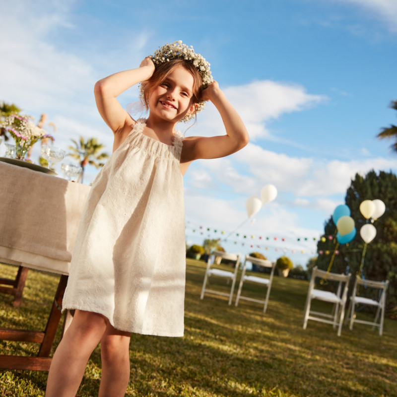 Robe à bretelles en broderie anglaise fille